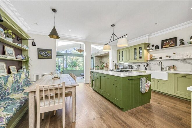 Melville Road, London, SW13