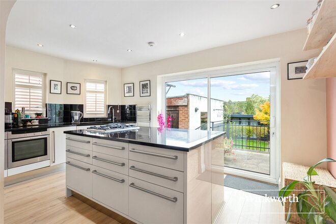 Sherrards Way, Barnet, EN5