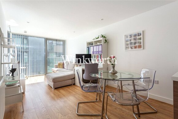 Merlin Heights, London, N17
