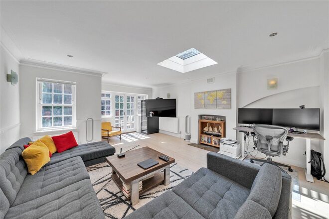 Ordnance Hill, London, NW8