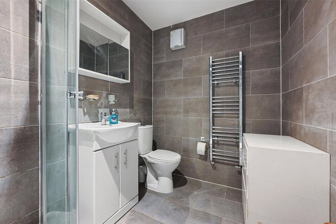 Creffield Road, London, W5