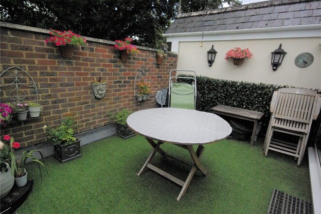 Clarence House, Romsey, SO51