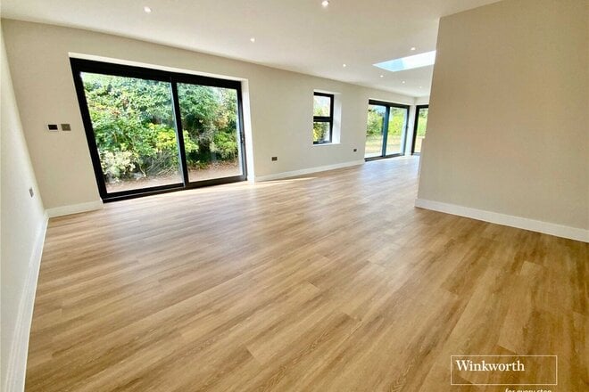 Dunlin Close, Dorset, BH23