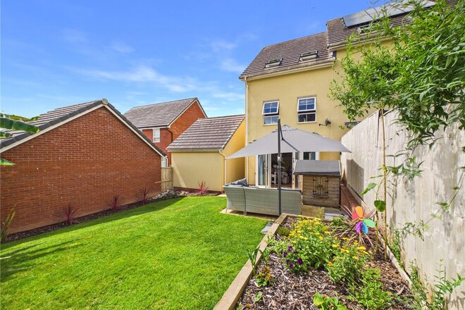 Greystone Walk, Devon, EX15