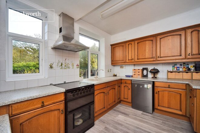 Stoneleigh Park Road, Surrey, KT19