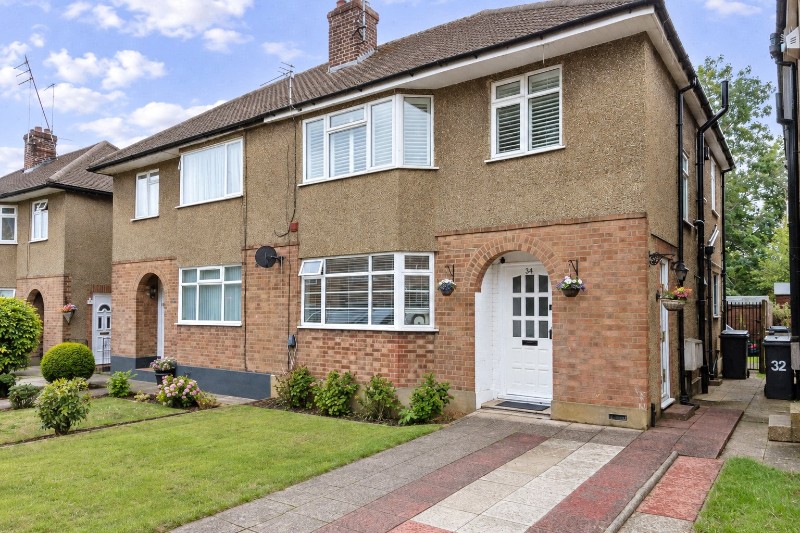 Connaught Road, Barnet, EN5
