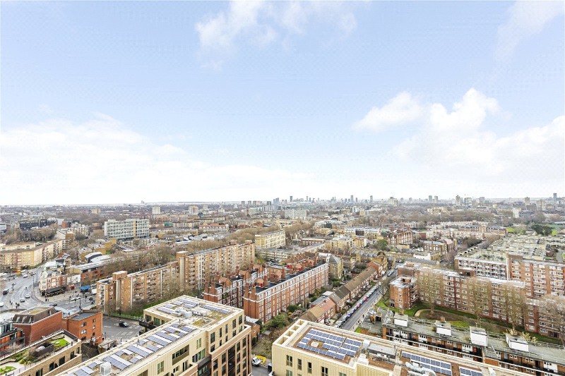 Cendal Crescent, London, E1