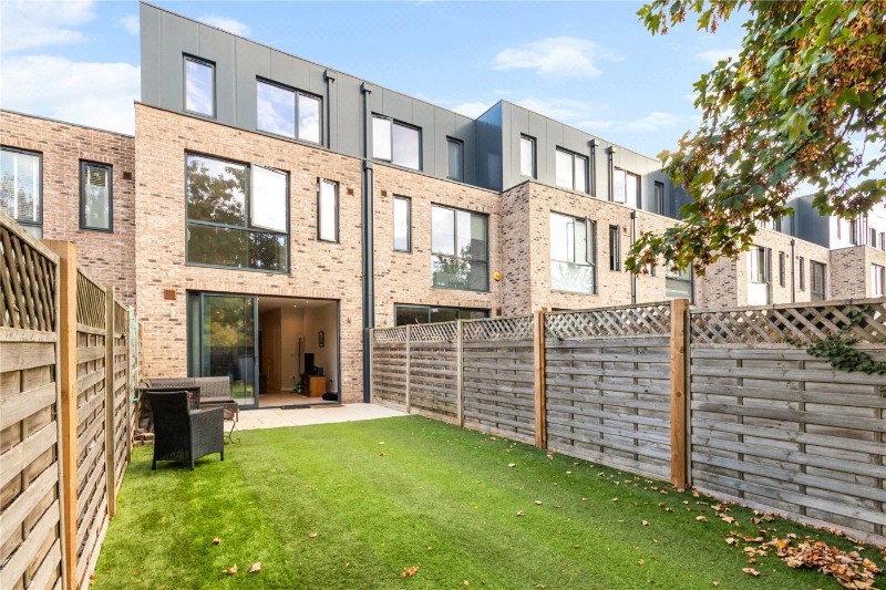 Woodland Way, Mitcham, CR4