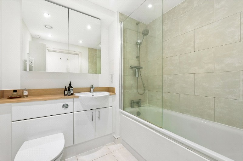 Roseberry Place, LONDON, E8
