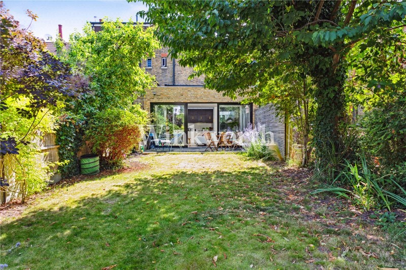 Eaton Park Road, London, N13