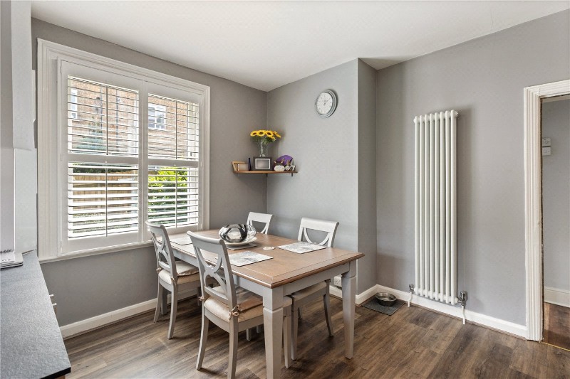 St. James's Drive, London, SW17