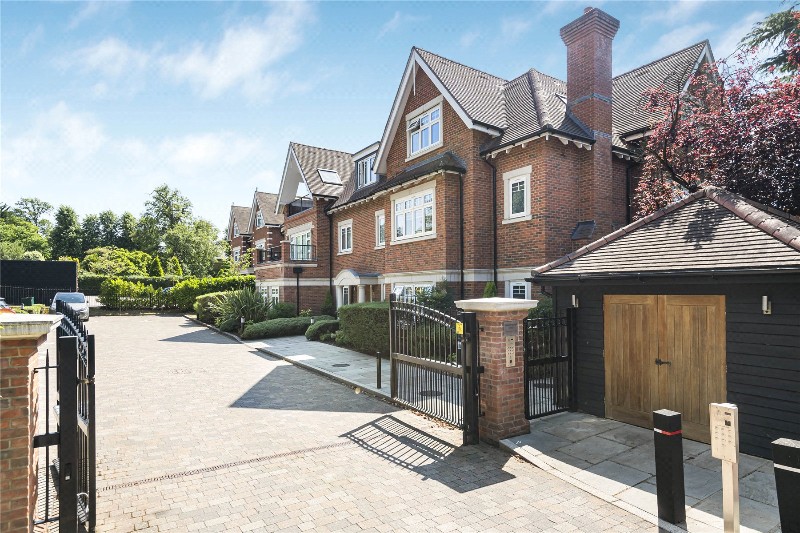 Coombehurst Close, Hadley Wood, EN4