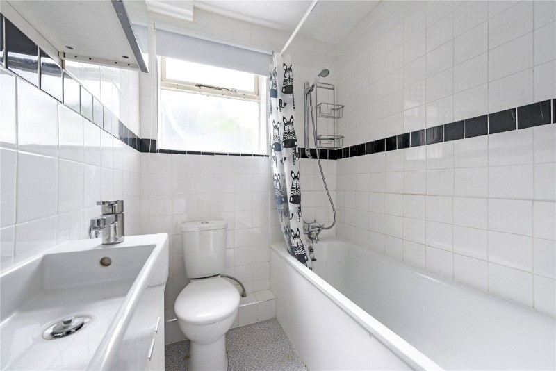 Southwark Park Road, London, SE16