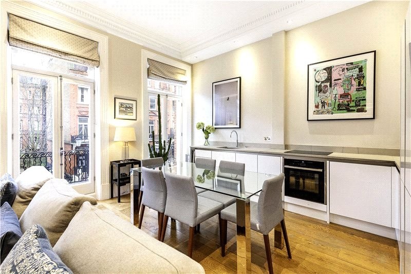 Rosary Gardens, South Kensington, London, SW7