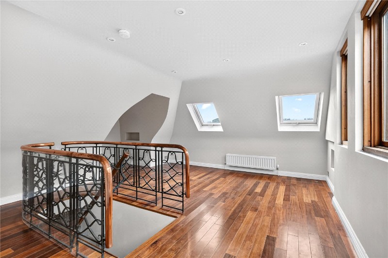 Russell Road, Shepperton, Surrey, TW17