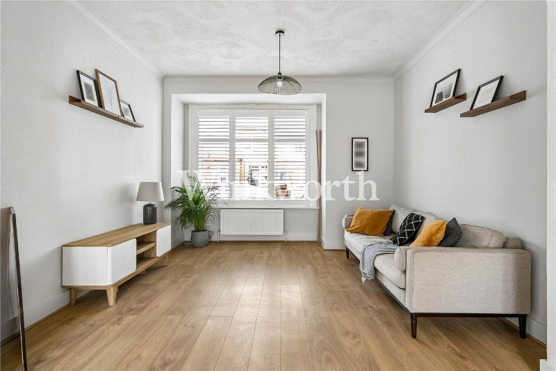 Russell Avenue, London, United Kingdom, N22