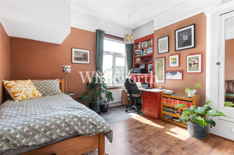 Fox Lane, London, N13
