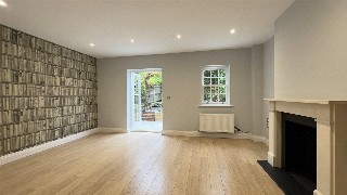 Blue Dragon Yard, Beaconsfield, Buckinghamshire, HP9