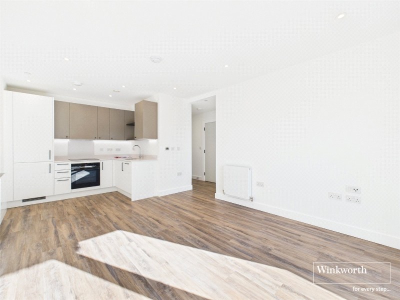 Flagstaff Road, Bankside Gardens, Reading, Berkshire, RG2