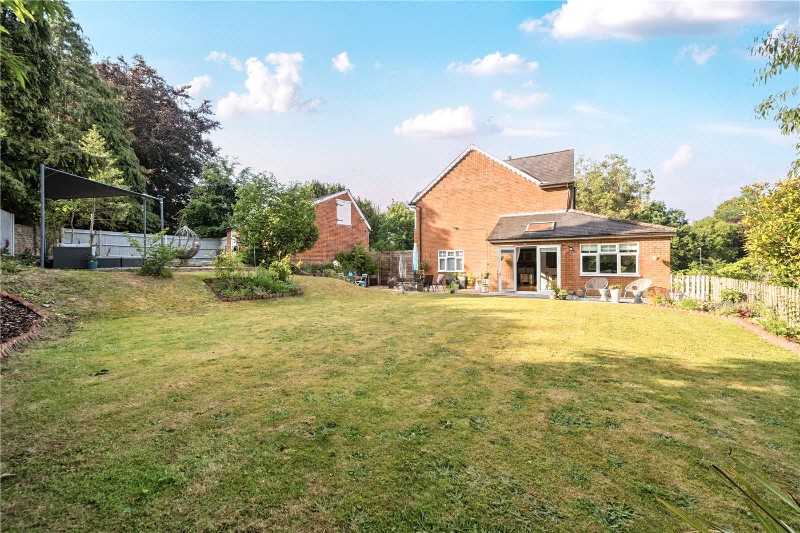 Sandrock Hill Road, Wrecclesham, Farnham, Surrey, GU10