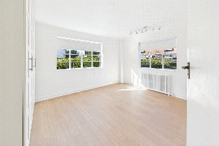Corner Fielde, Streatham Hill, London, SW2