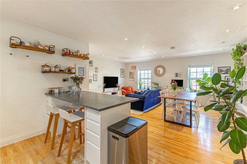 Welmar Mews, London, SW4