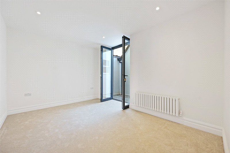 Ellerslie Road, London, W12