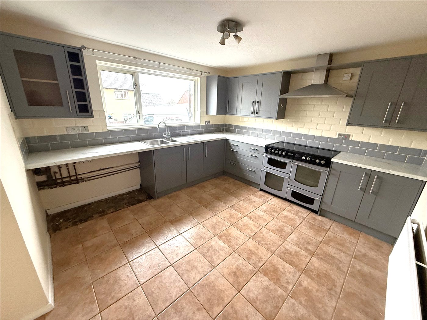 Kitchen/Dining Area