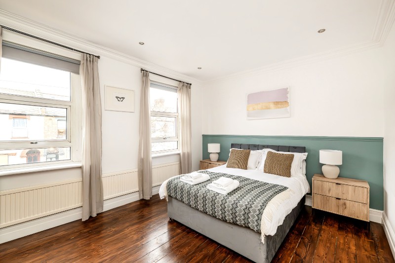 Holberton Gardens, London, NW10