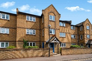 Kiver Road, London, N19