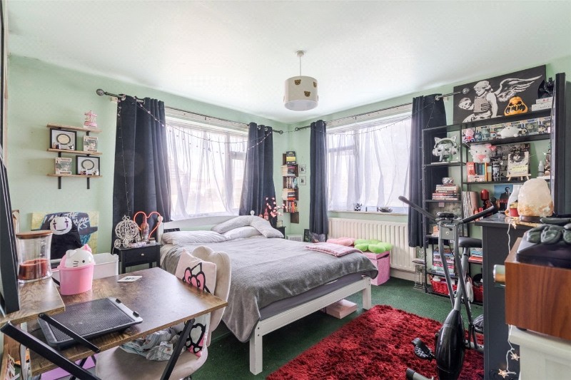 Violet Farm Close, Corfe Mullen, Wimborne, Dorset, BH21