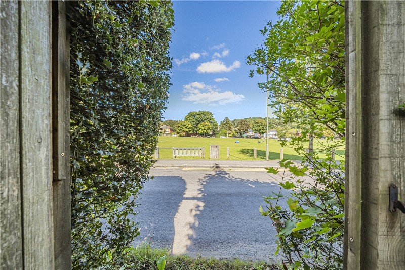 Frensham Road, Lower Bourne, Farnham, GU10