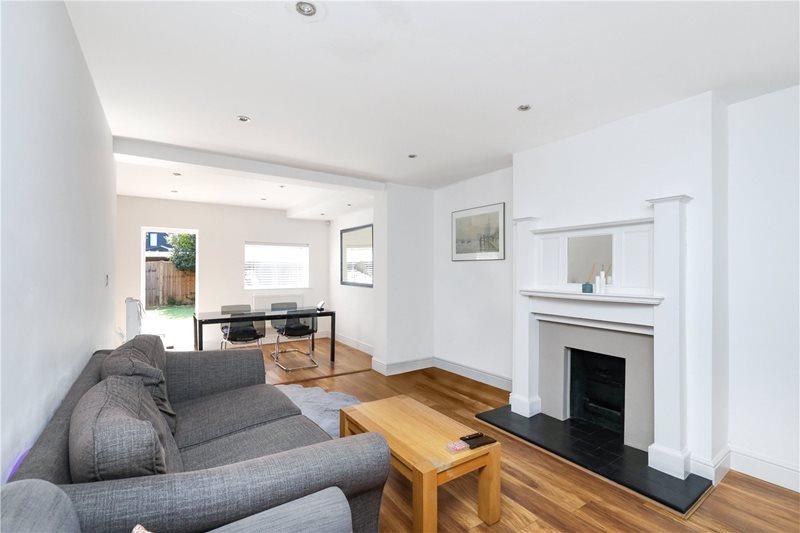 Saxon Drive, London, W3