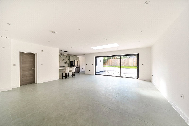 Highview Avenue, Edgware, HA8