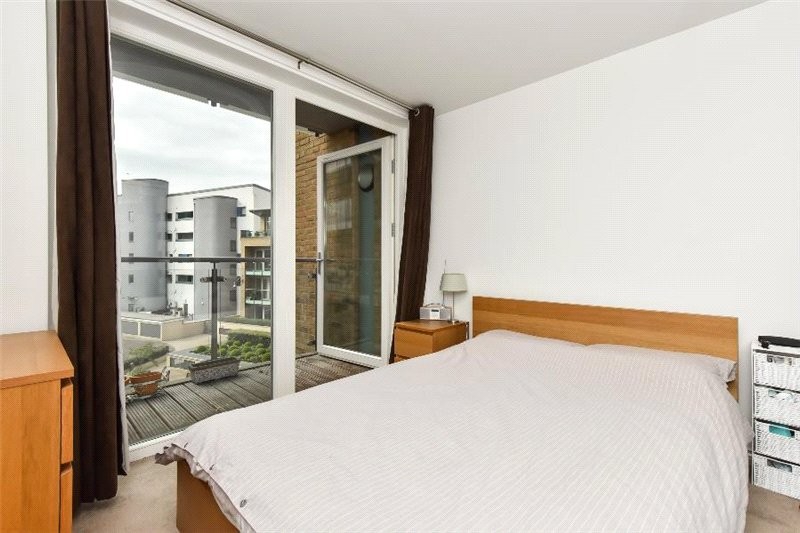 Battersea Park Road, London, SW8