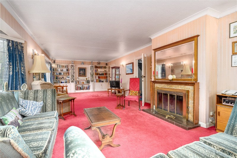 Byfleet Road, Cobham, Surrey, KT11