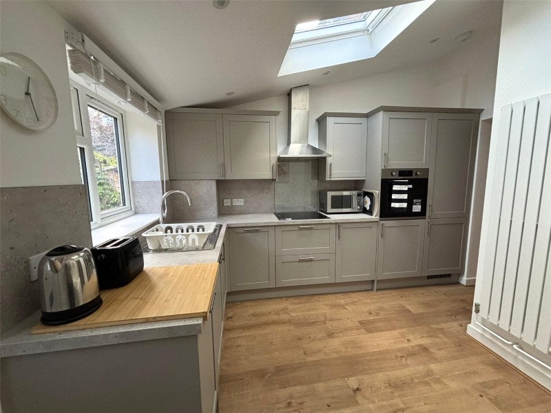 Victoria Road, Farnham, Surrey, GU9