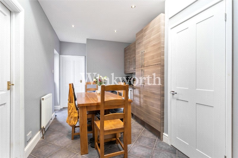 Park Avenue, London, N13