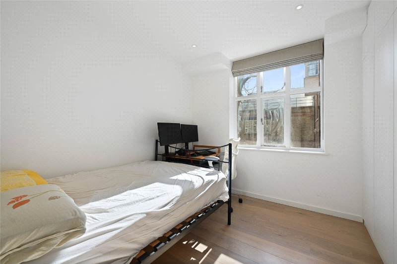 Carter Lane, London, EC4V