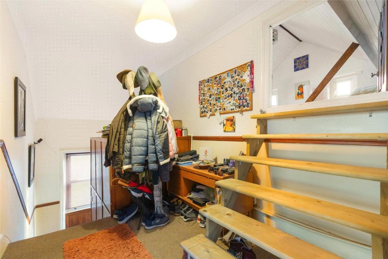 Border Crescent, London, SE26