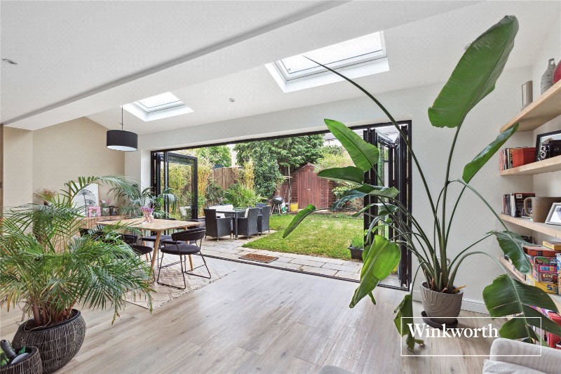 Denton Close, Barnet, EN5