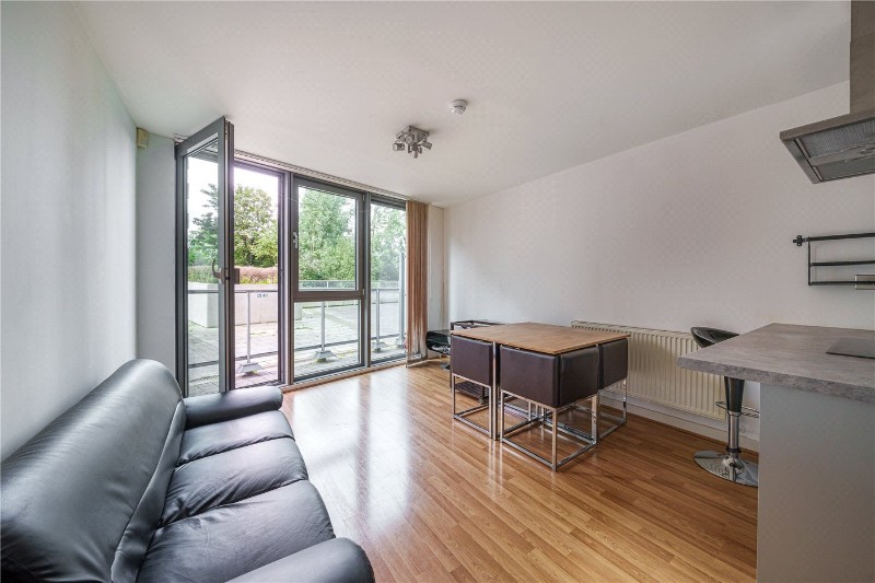 High Street, London, E15