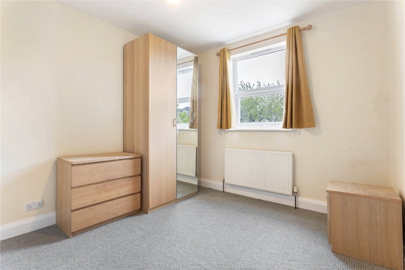 Pitcairn Road, London, CR4