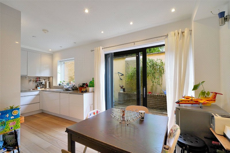 Crayford Mews, London, N7