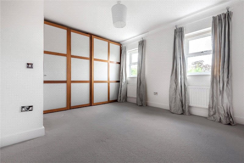 St. James Gate, Sunningdale, Berkshire, SL5