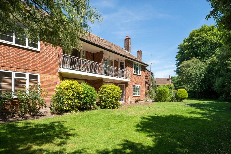 Thames Village, Hartington Road, London, W4