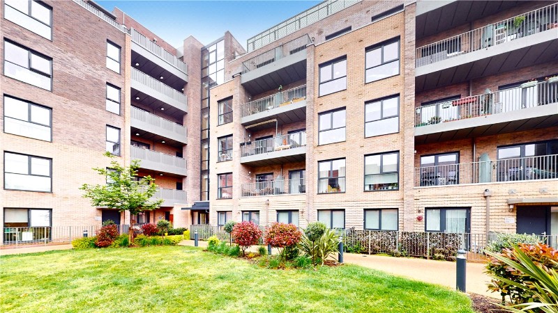 Louis Close, London, N7