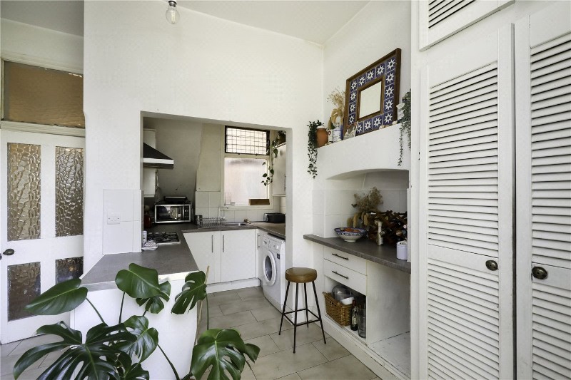 Woodgrange Avenue, London, W5