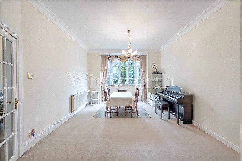 North End Road, London, NW11