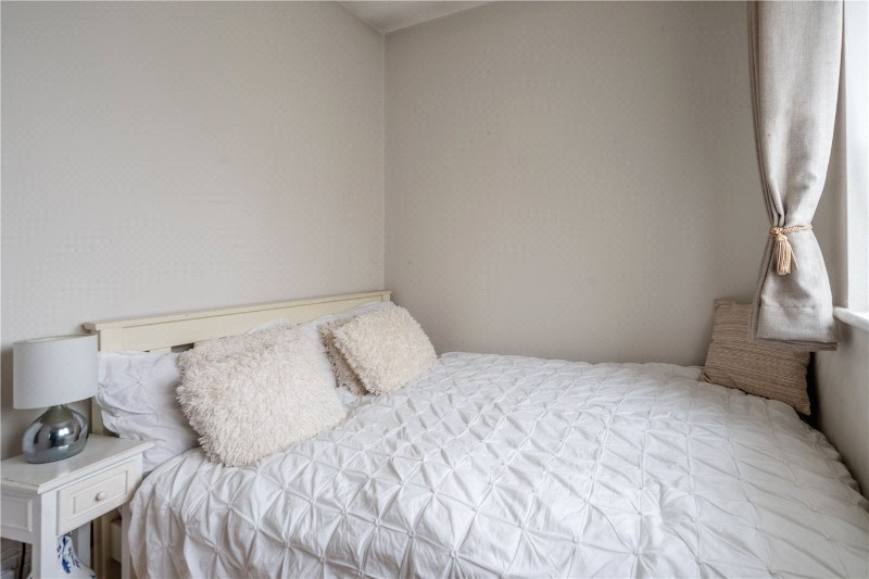 Estreham Road, London, SW16